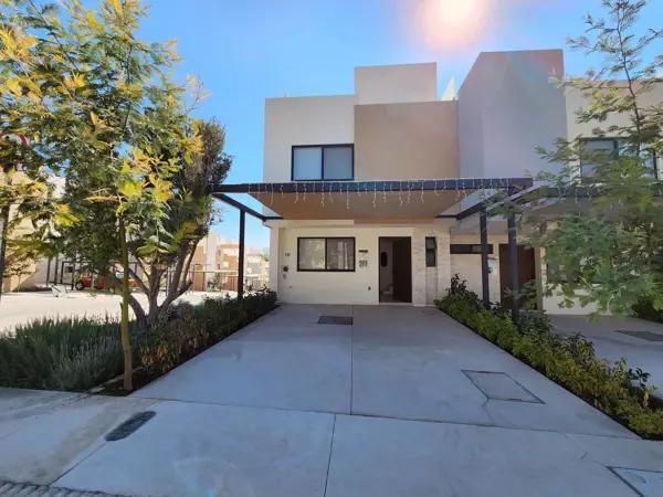 CASA NUEVA EN VENTA 3 HAB, ESTUDIO, ROOFGARDEN Y ESTACIONAMIENTO TECHADO