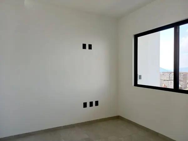 CASA EN VENTA EN ZIBATÁ, Querétaro, con jardín amplio