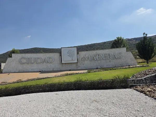 TERRENO EN VENTA EN CIUDAD MADERAS MONTAÑA, PRECIO DE OPORTUNIDAD