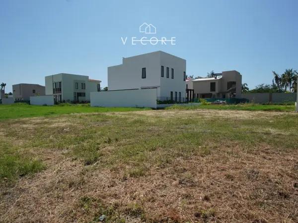 TERRENO EN VENTA EN FRACCIONAMIENTO PRIVADO; COTO KARAKAL, BAHIA DE BANDERAS, NAYARIT
