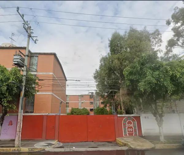 OPORTUNIDAD ÚNICA, DEPARTAMENTO EN REMATE