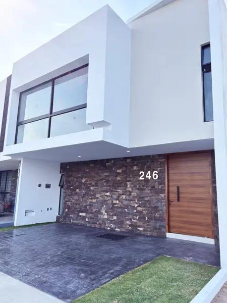 CASA EN RENTA EN CAPITAL NORTE