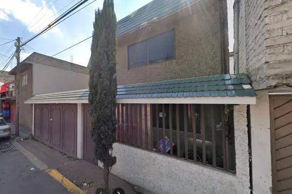 OPORTUNIDAD ÚNICA, CASA EN REMATE