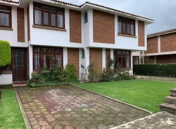 CASA EN RESIDENCIAL AZALEAS - METEPEC
