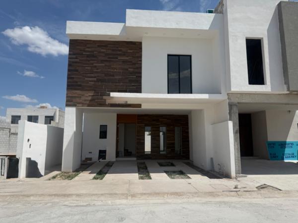 Casa Nueva en Fracc. Cerrado Cerretera Santa Fe