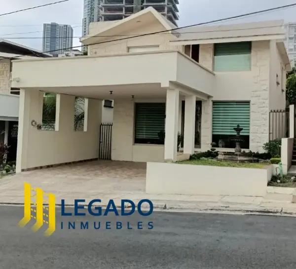 Casa en venta en Las Cumbres, Monterrey, Nuevo León Casa en venta en Las Cumbres, Monterrey, Nuevo León