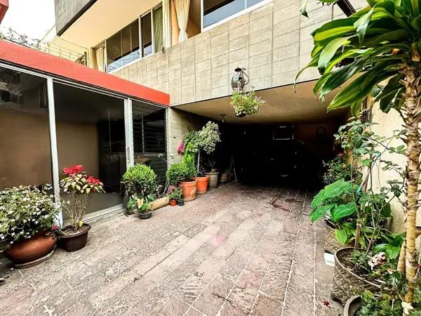 Casa en Venta en Del Carmen, Coyoacán - Ubicación Privilegiada en Ciudad de México