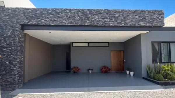 CASA AMUEBLADA EN RENTA AL NORTE DE SALTILLO, COAH.