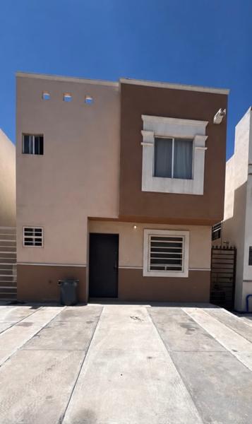 Casa en renta en Rincón del Valle, Ramos Arizpe: Amplia y cómoda