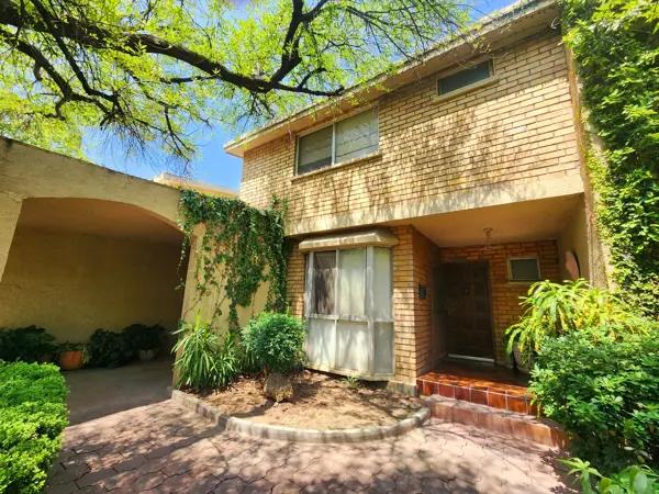 CASA EN VENTA EN CENTRO DE SAN PEDRO GARZA GARCIA
