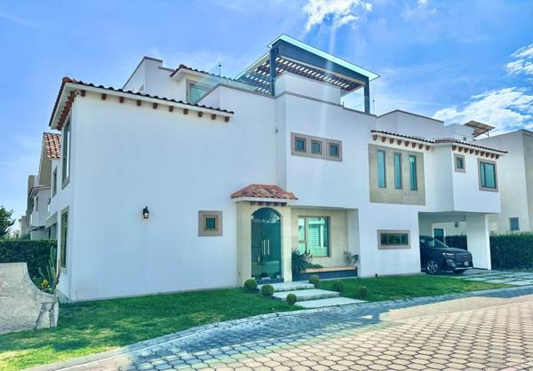 Casa en Metepec: Espaciosa Casa en Privada con Amenidades