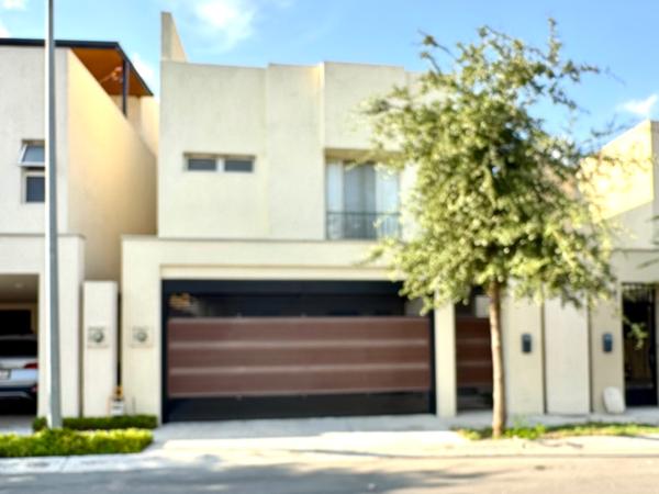 CASA EN VENTA EN SIETE COLINAS, GUADALUPE
