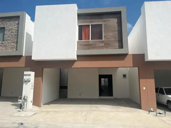 Casa en renta en Cumbres Altaira, García, Nuevo León