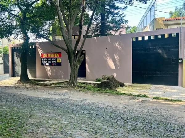 CASA EN VENTA EN LAS FUENTES