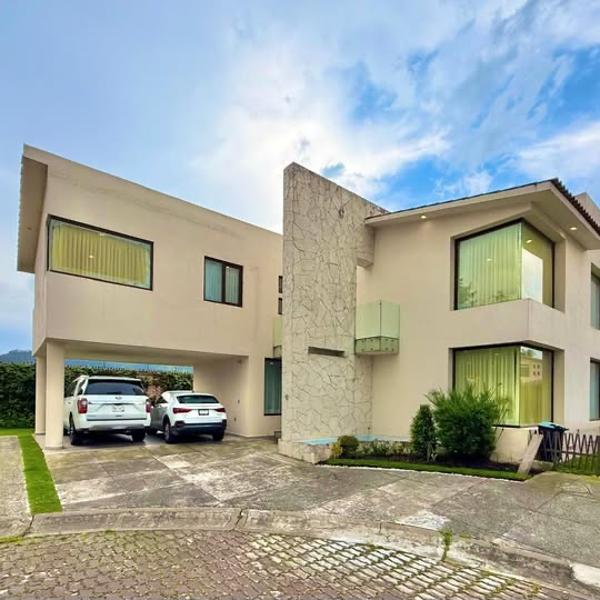 Casa en venta en comunidad cerrada en Zamarrero, Zinacantepec