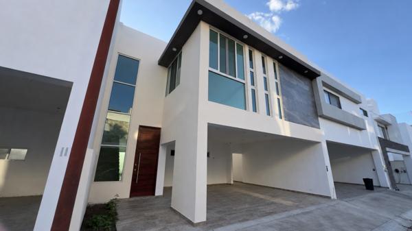 Casa en venta en Los nogales, Santiago N.L.