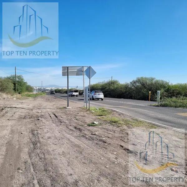 Terreno Industrial Sobre Carretera a 7 Minutos de La Carretera México - Querétaro