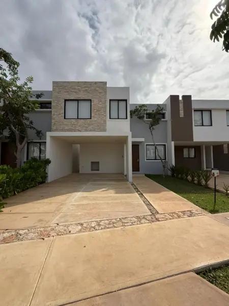 Casa en venta en ciudad caucel   merida yucatan