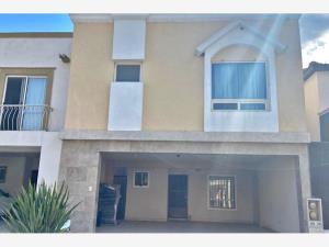 Casa Amueblada en RENTA en Portal Las Palomas