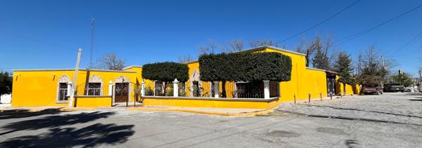 Casa en Venta en Parras de la Fuente, Coahuila - Amplia Residencia con Alberca y Jardín