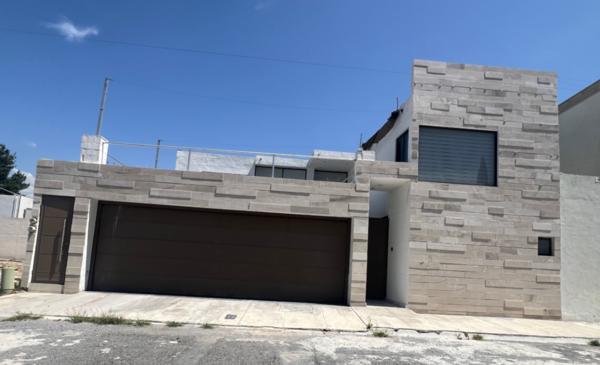 Casa en Renta en Jardines del Campestre, Saltillo con Amplias Amenidades