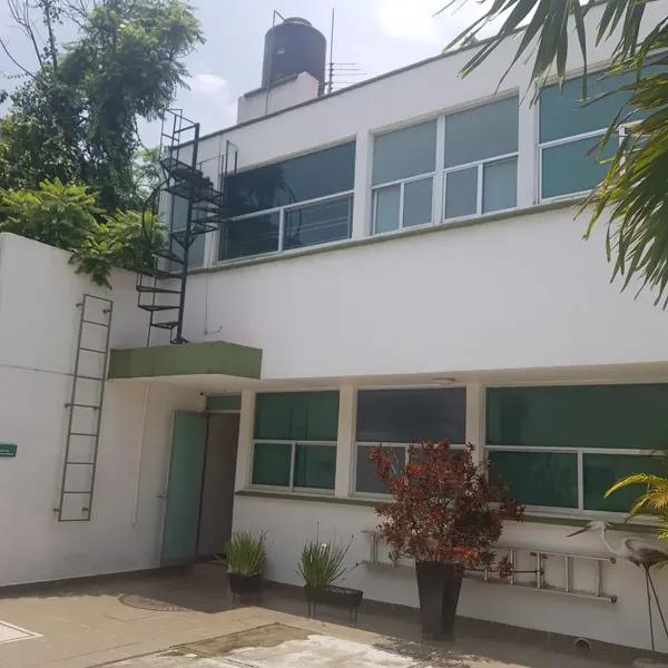 ¡Gran Oportunidad de Inversión! Propiedad Comercial en Venta en Del Valle Centro para consultorios