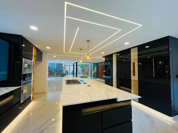 Residencia de Diseño en Venta en Parque Jalisco, Lomas de Angelópolis | 605 m²