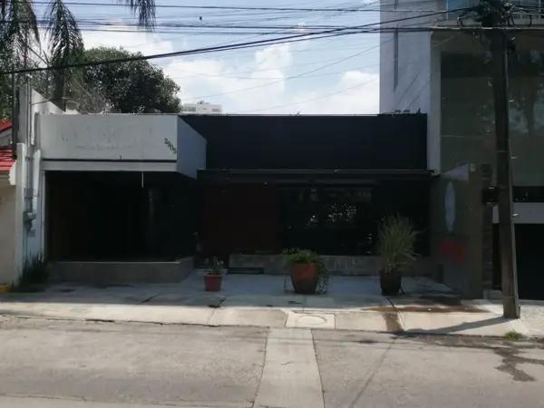 USO COMERCIAL, Zona Providencia en Avenida muy conocida y transitada