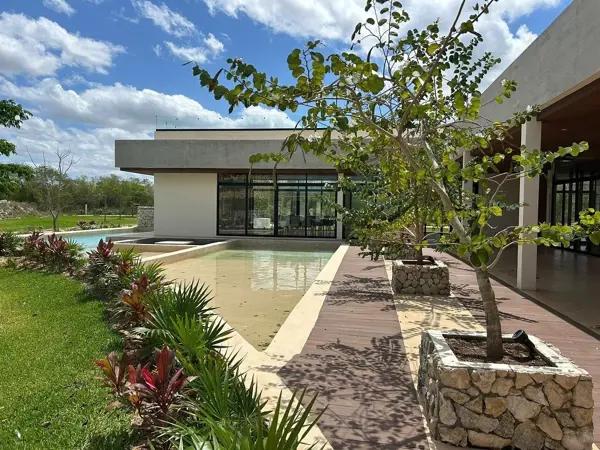 Terreno (300) en venta en privada Salama, carretera a Progreso, Yucatán.