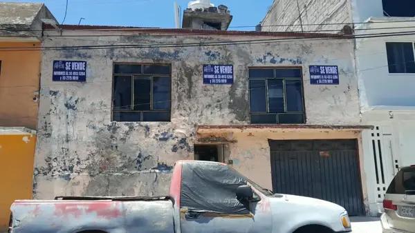 Casa en Venta en Arenal, para REMODELAR - Amplia y Céntrica