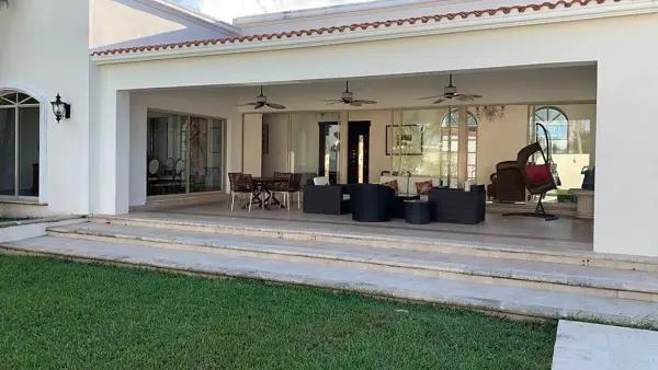 RESIDENCIA EN VENTA DENTRO DE MERIDA