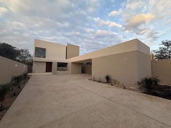 VENTA RESIDENCIA EN PRIVADA