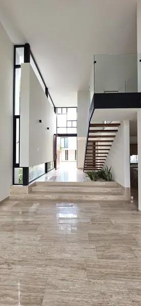 Residencia en venta con piscina y acabados de lujo en Temozón Nte., Mérida.