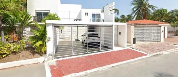 CASA EN VENTA PASEO POK TA POK ZONA HOTELERA CANCUN