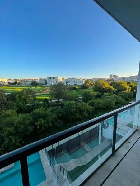 Moderno departamento en Zibata. Vista al campo de golf