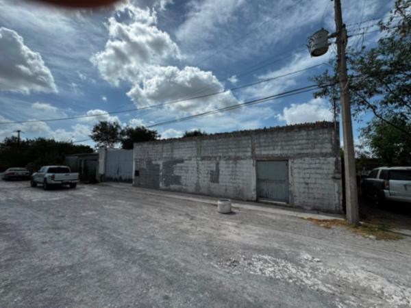 Amplio local/terreno en venta en col. El Alto