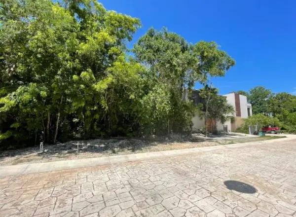 Terreno en Venta en Senderos Maya Koba, Playa del Carmen / KC0074