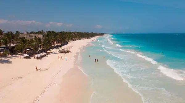Terreno a la Orilla del Mar en Venta en Tulum | KC0204