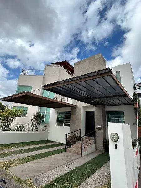 Casa en Venta en el Refugio Queretaro | KC0351