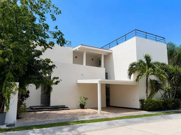 CASA VENTA EN RESIDENCIAL EL ENCUENTRO EN PLAYA DEL CARMEN