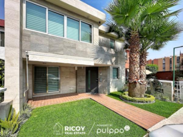 Casa remodelada en venta en Coapa
