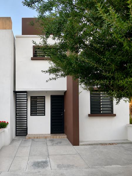 CASA EN RENTA LAS LOMAS SECTOR BOSQUES