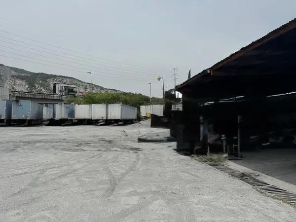TERRENO COMERCIAL EN VENTA  O RENTA EN COLONIA TOPO CHICO