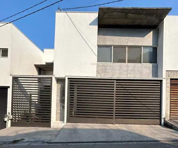 CASA EN RENTA COLINAS DE SAN JERONIMO