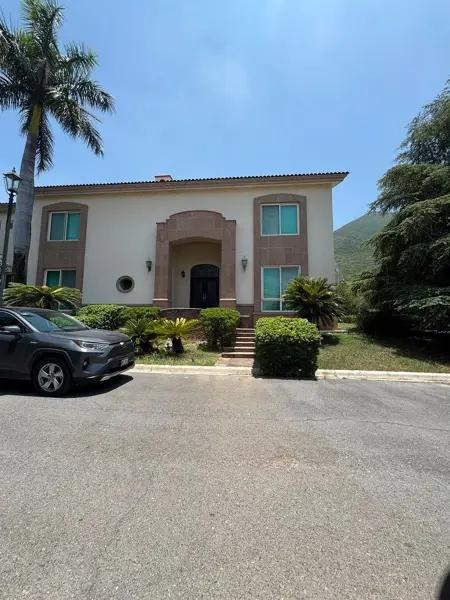 CASA EN VENTA EN PORTAL DEL HUAJUCO LA HERRADURA CARRETERA NACIONAL CASA EN VENTA EN PORTAL DEL HUAJUCO LA HERRADURA CARRETERA NACIONAL