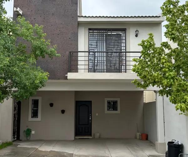 CASA EN RENTA AL SUR DE SALTILLO, COAH.