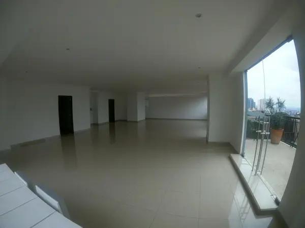 Departamento en Venta y Renta en Reserva Bosques El Olivo 4 recámaras