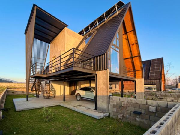 Casa en Venta en Fraccionamiento en Zinacantepec - 3 Recámaras, Amplios Espacios y Entorno Seguro