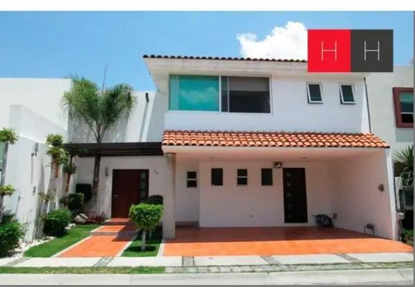 CASA EN VENTA EN FRACC. VALLE REAL, CHOLULA