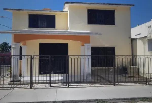CASA DE ENTREGA INMEDIATA EN 50 AVENIDA SUR, COZUMEL, QUINTANA ROO